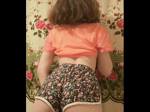 ❤️ Seksi enom bayek stripping mati dheweke kathok cendhak ing kamera ❌ Video porno ing kita ☑